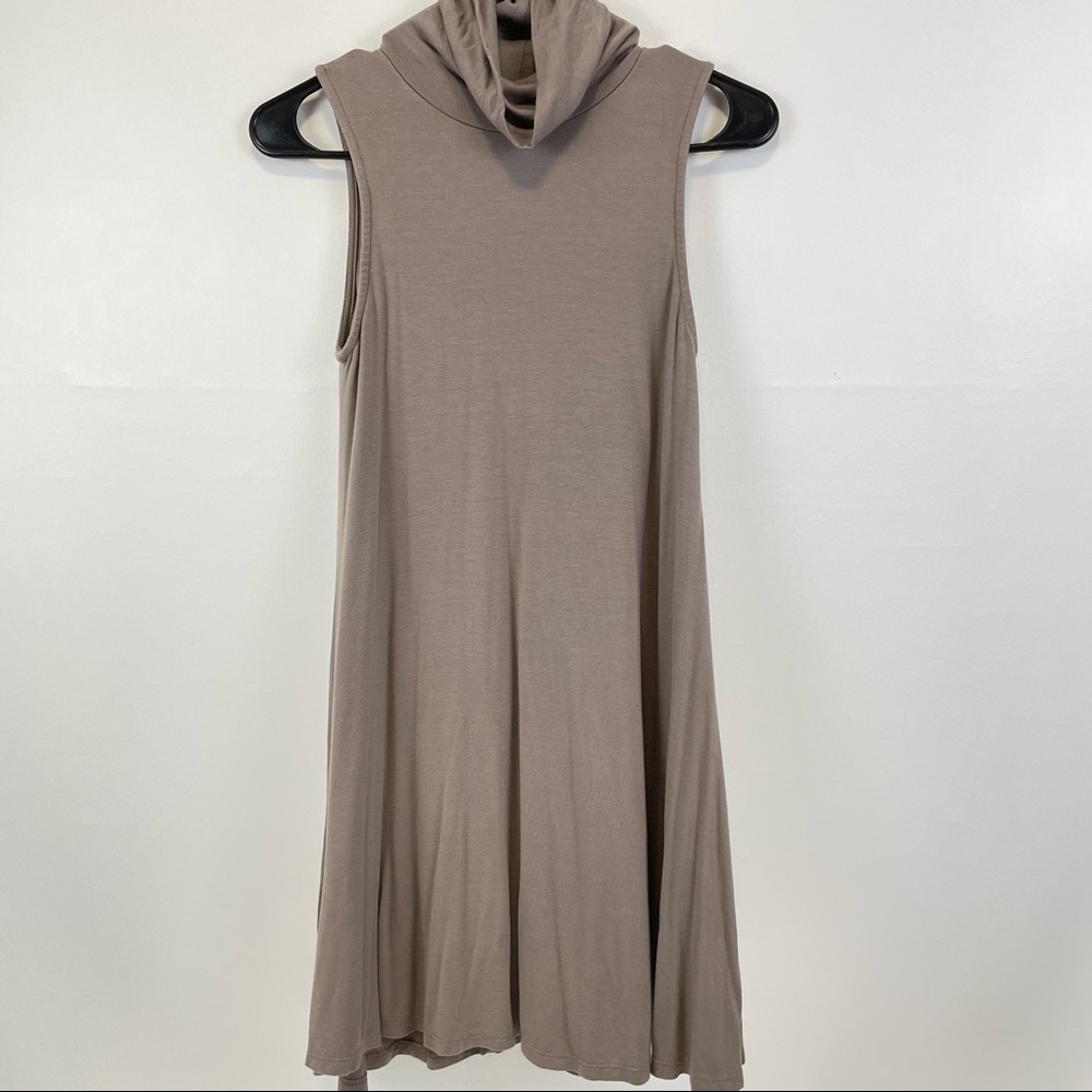 Lulus sleeveless high neck dress. Xs